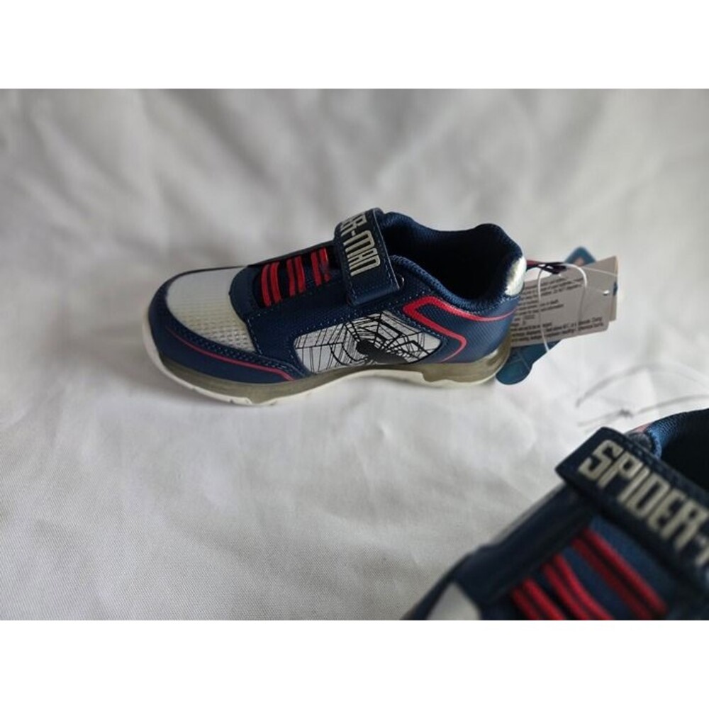 Marvel Spider-Man Boys Light Up Sneakers - Boys size 12 - NEW - Picture 2 of 7